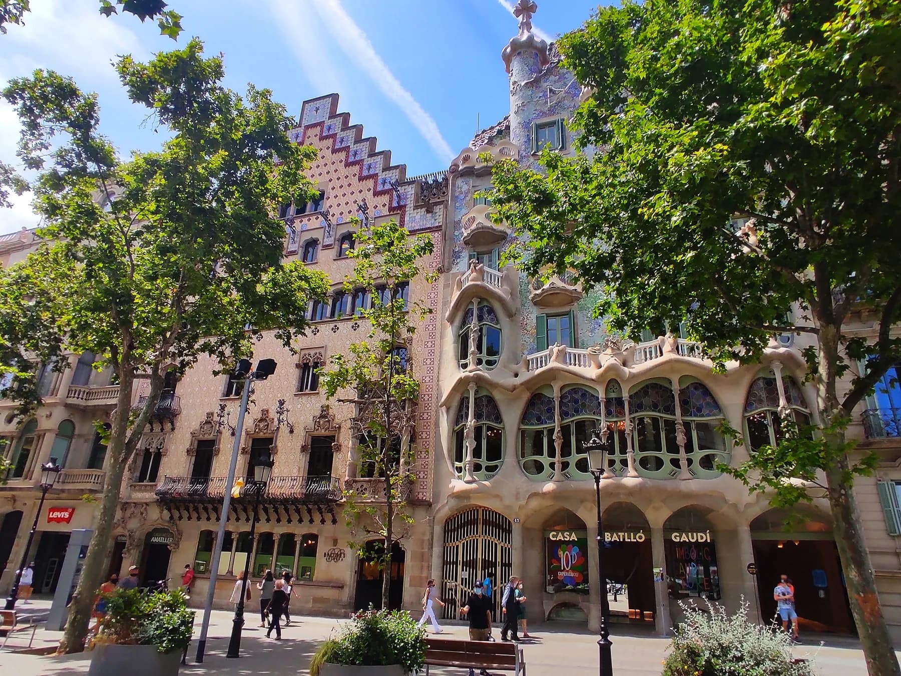 La Casa Batlló y la Casa Amatller juntas en el Paseo de Gracia