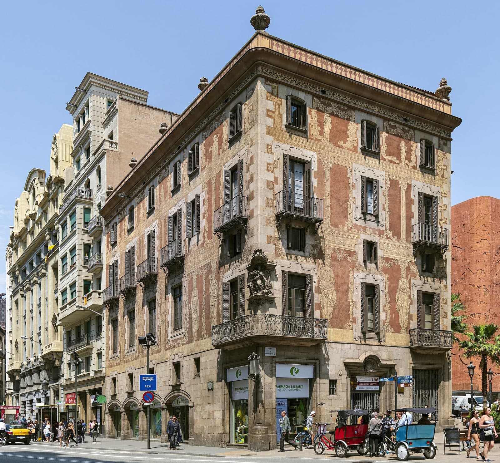 The baroque corner façade of La Casa de la Seda, the old silk guild house in Sant Pere