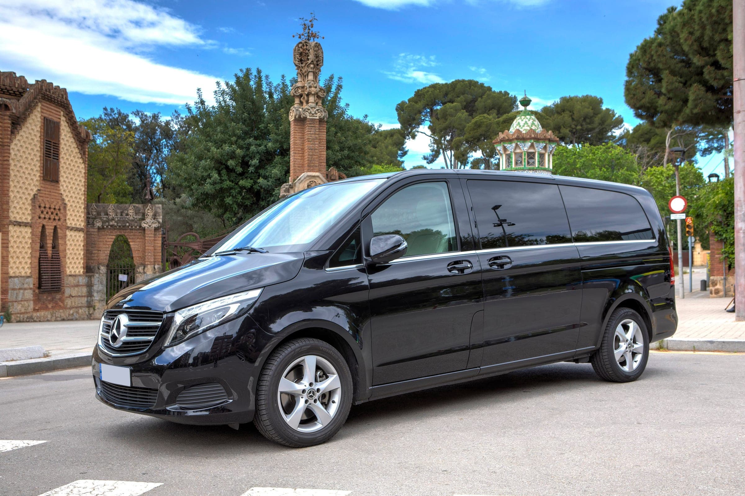 Private Mercedes-Benz van ready for a Barcelona transfer