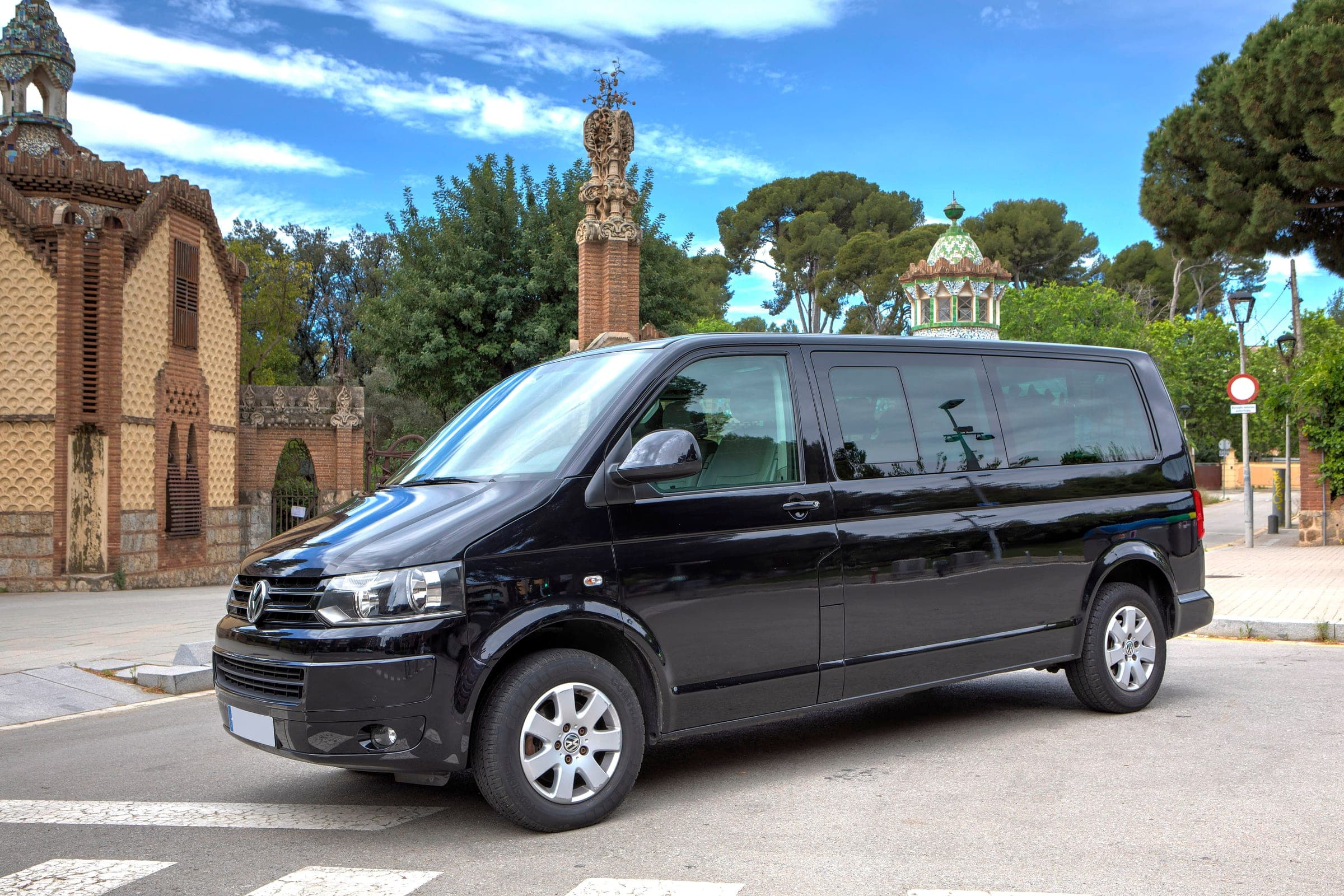 Volkswagen private van for small groups and families