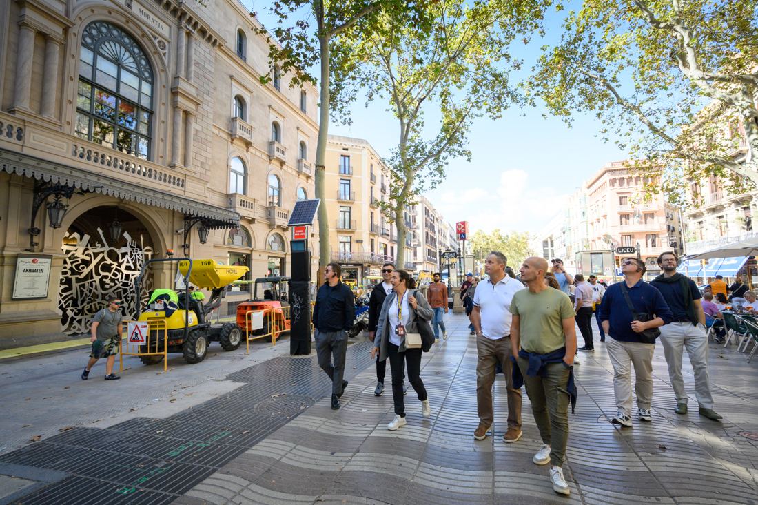 An Official Guide of Catalonia leading a group through Barcelona — Photo © A. Bofill
