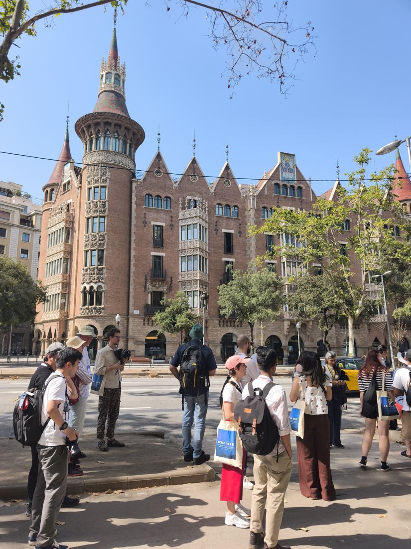 A Barcelona in Context guide with a group in the city