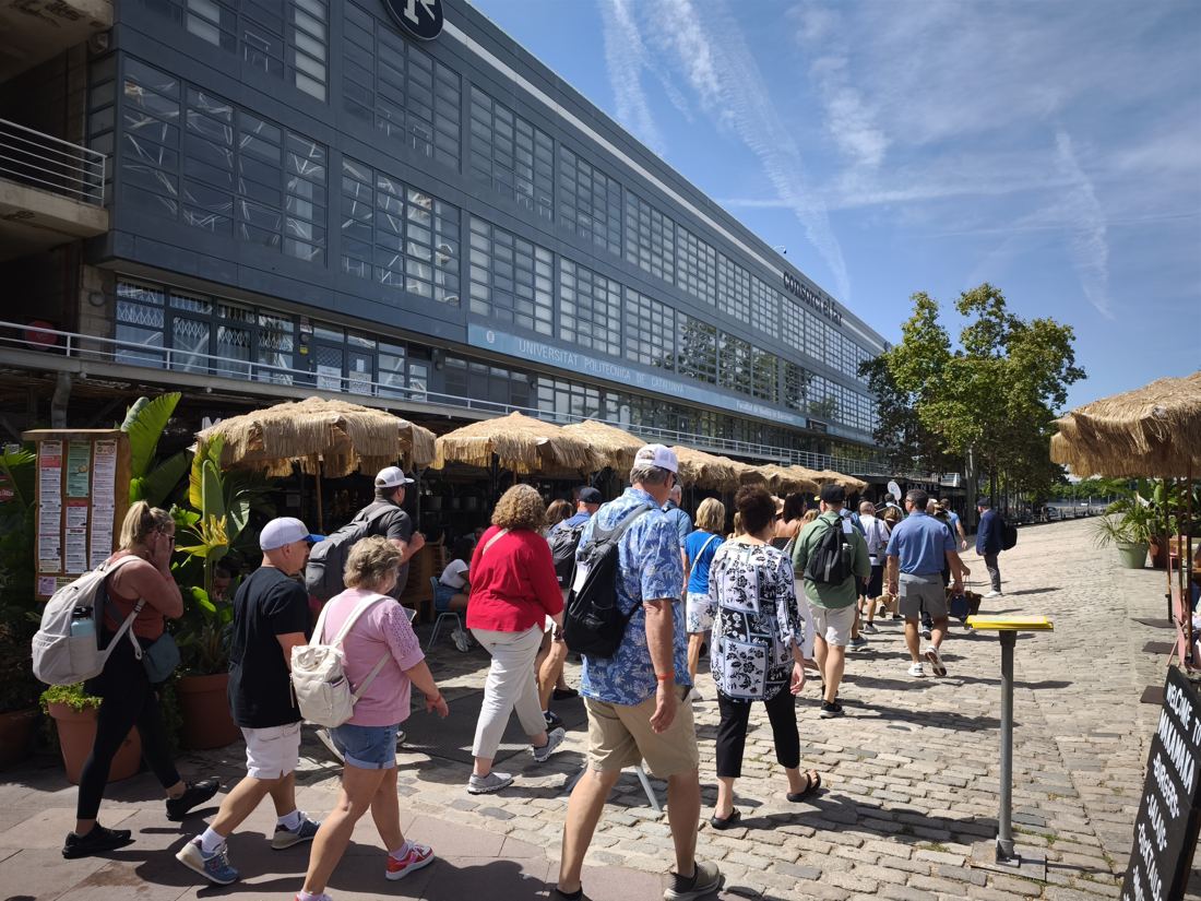A Barcelona in Context guide with a group in the city