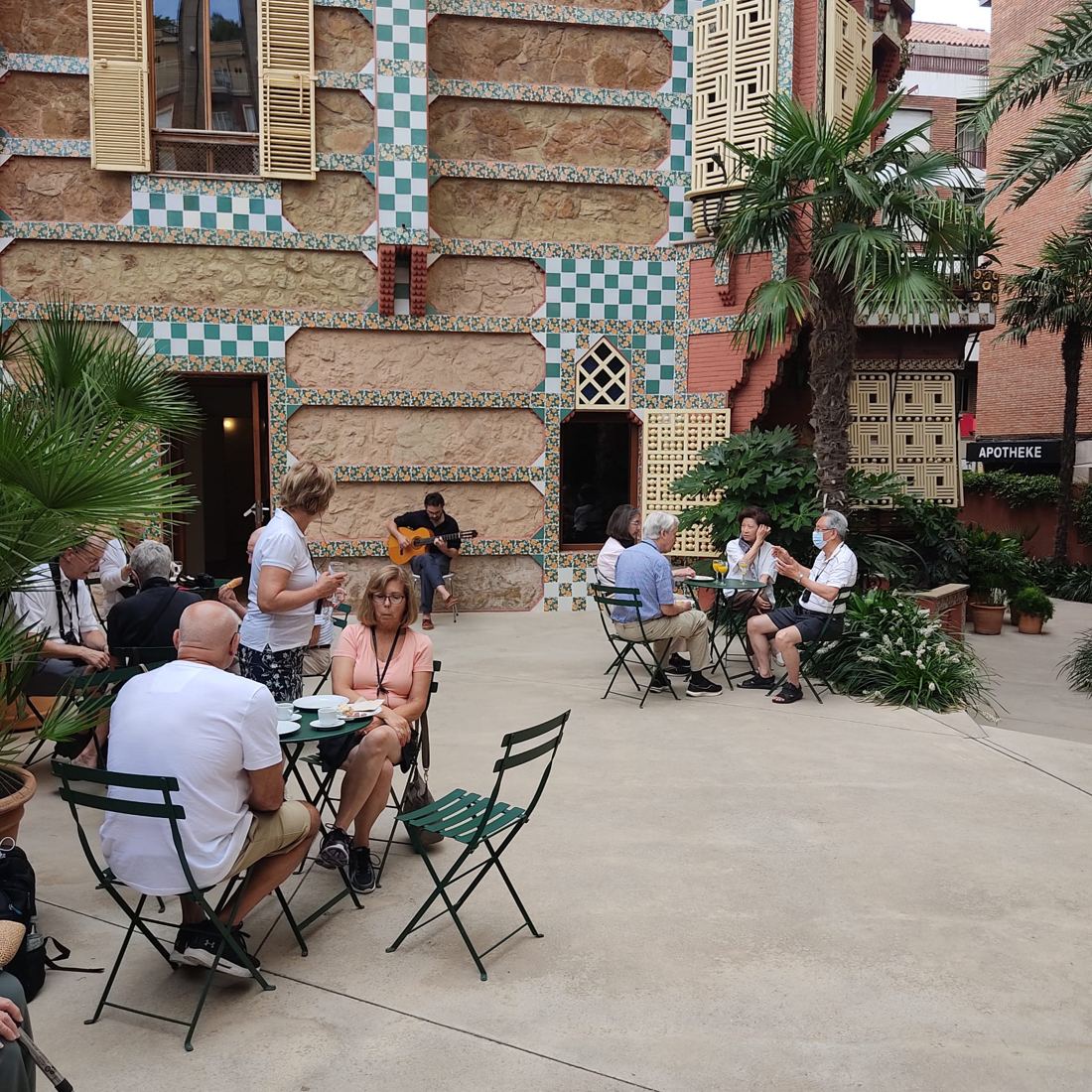 A Barcelona in Context guide with a group in the city
