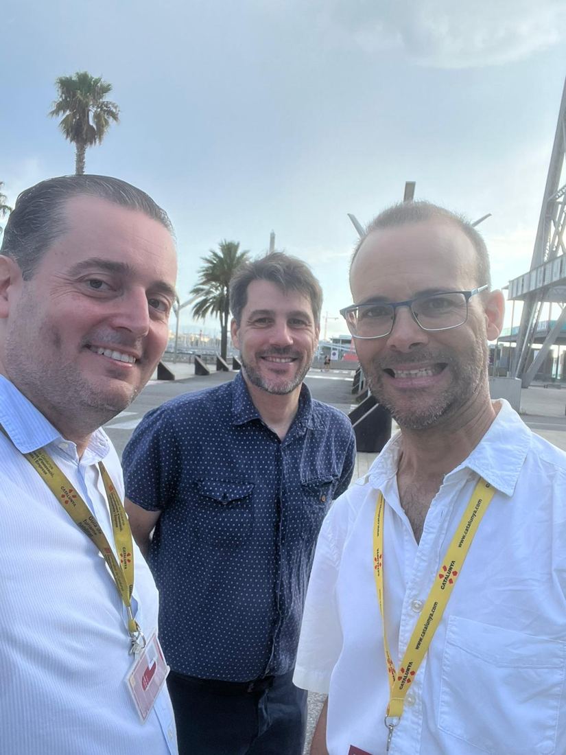 Barcelona in Context guides and assistants at work