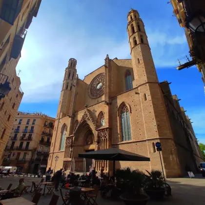 The west front of Santa Maria del Mar and its rose window